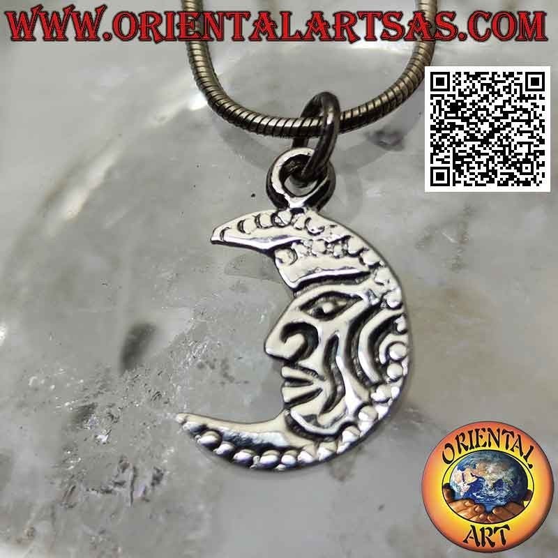 Pendentif en argent, croissant plat orné d'un visage gravé