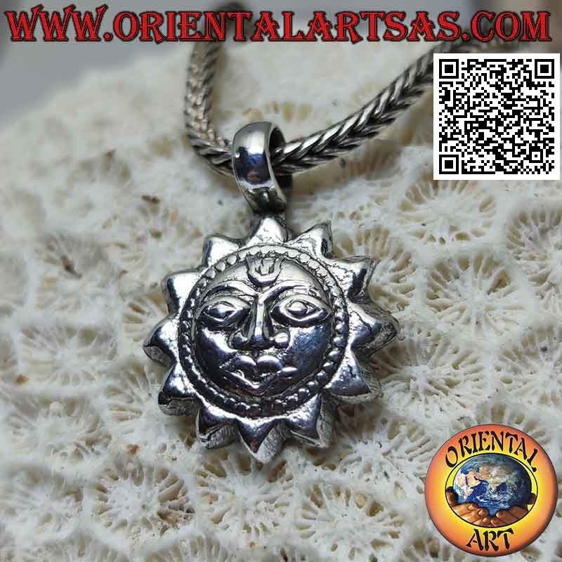 Pendentif en argent, soleil avec visage en forme de style népalais (complet)