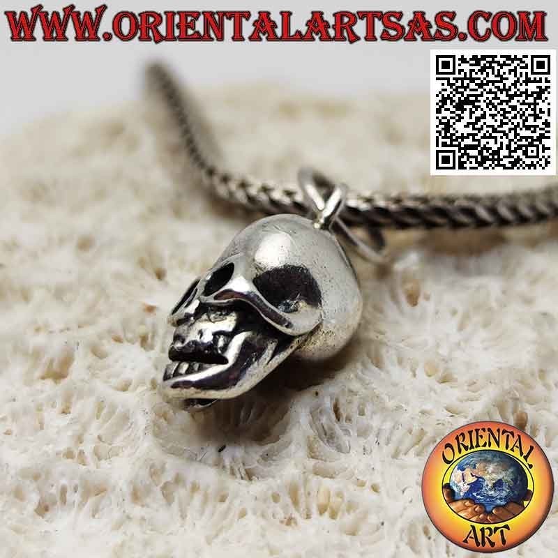 Pendentif en argent en forme de crâne tridimensionnel aux yeux grands ouverts (petit)
