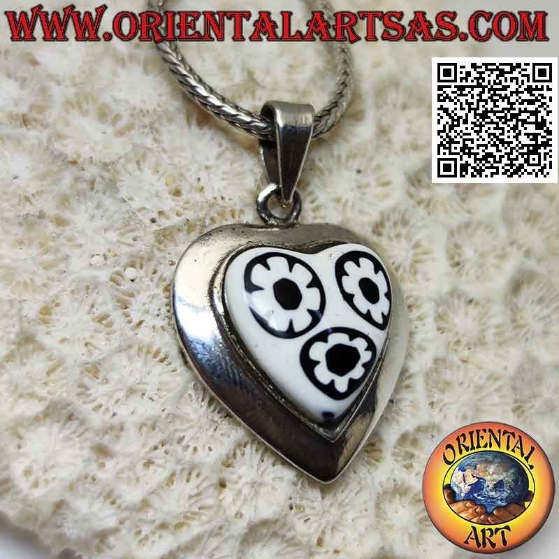 Pendentif en argent, coeur avec murrina (noir et blanc) et bord lisse