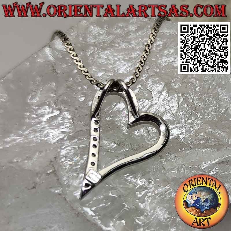 Colgante de plata, contorno de corazón medio tachonado de circonitas
