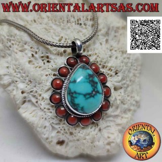 Ciondolo in argento con turchese tibetano naturale a goccia contornato da intreccio e coralli antichi tondi (b)