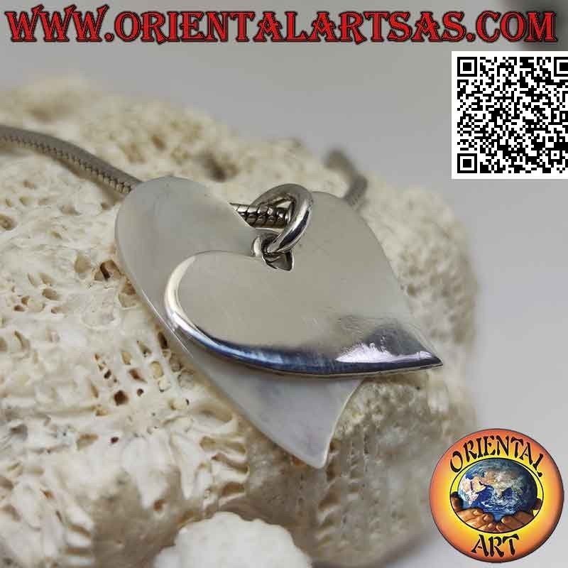 Ciondolo in argento, cuore liscio piatto sovrapposto ad uno di madreperla