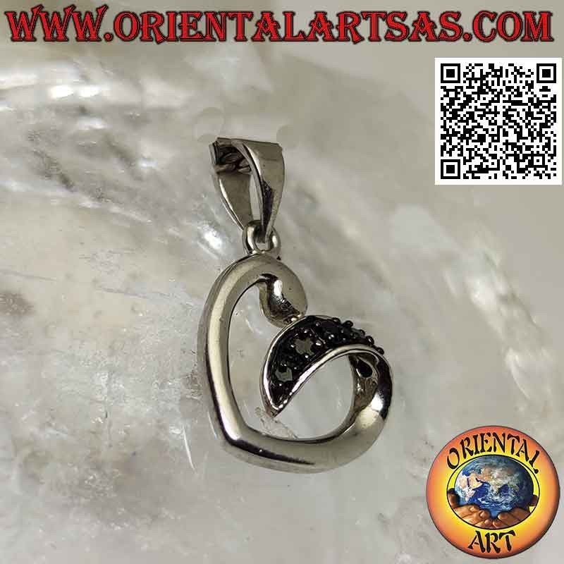 Pendentif en argent, contour de coeur avec arc parsemé de zircons noirs