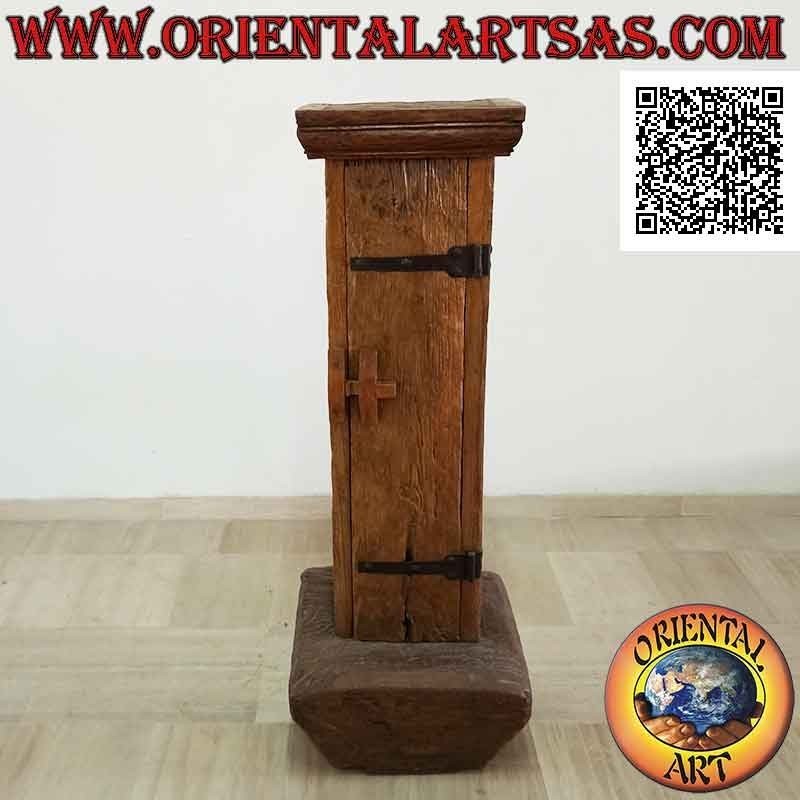 Armario primitivo con compartimento secreto en madera de teca antigua reciclada de un mortero y una canoa