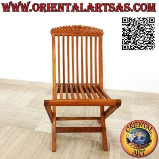 Chaise pliante à décor impérial sculpté en bois de teck