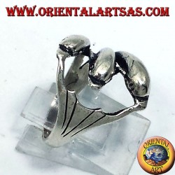 anillo de plata, tres delfines