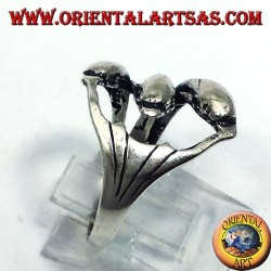 Bague en argent, trois dauphins