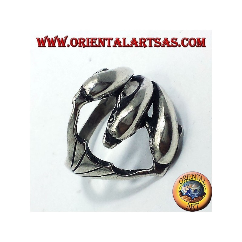 anello in argento, tre delfini