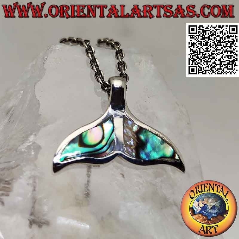 Ciondolo in argento coda di balena piatta con paua shell