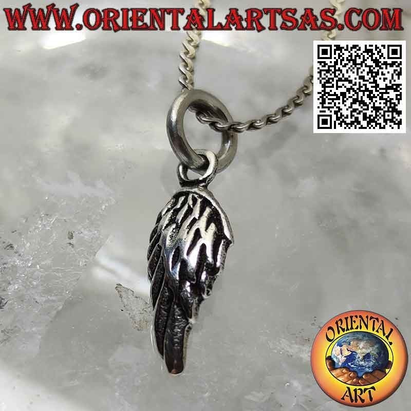 Silver pendant, rounded angel wing (small)