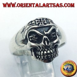 bague en argent, biker crâne avec croix de fer