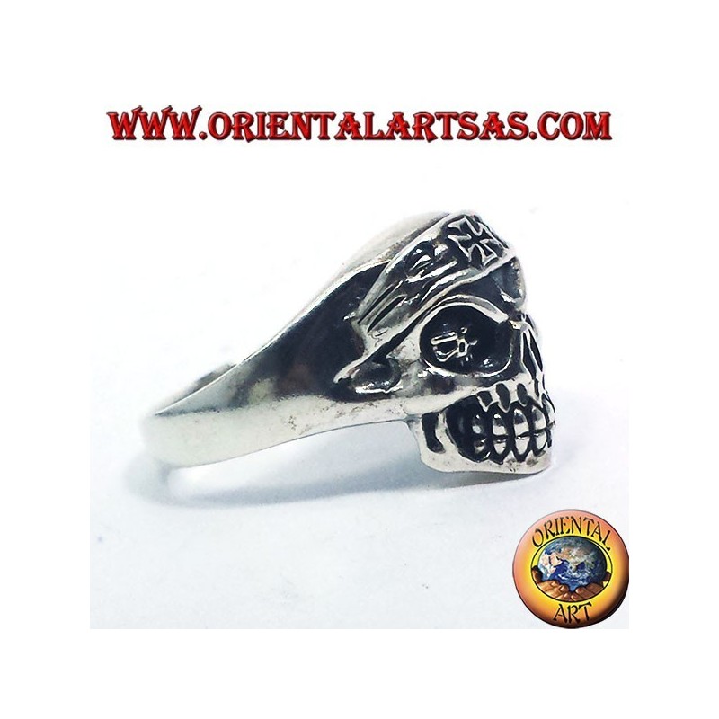 bague en argent, biker crâne avec croix de fer