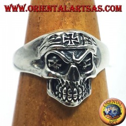 anillo de plata, cráneo del motorista con la cruz de hierro