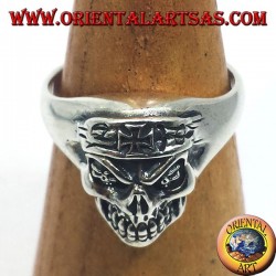 anillo de plata, cráneo del motorista con la cruz de hierro