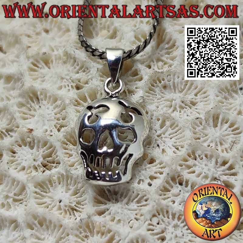 Colgante de plata, la calavera sonriente con frente perforada