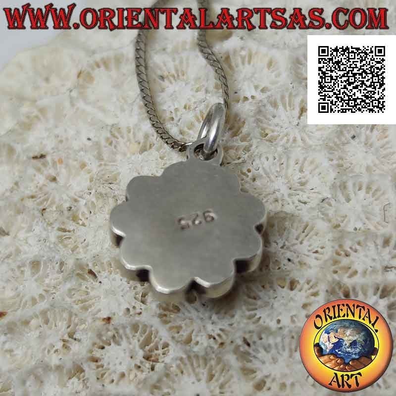 Pendentif en fleur d'argent avec cabochon de turquoise tibétain antique entouré de coraux ronds (2)