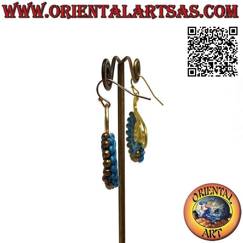 Boucles d'oreilles artisanales en laiton doré et technique macramé (7)