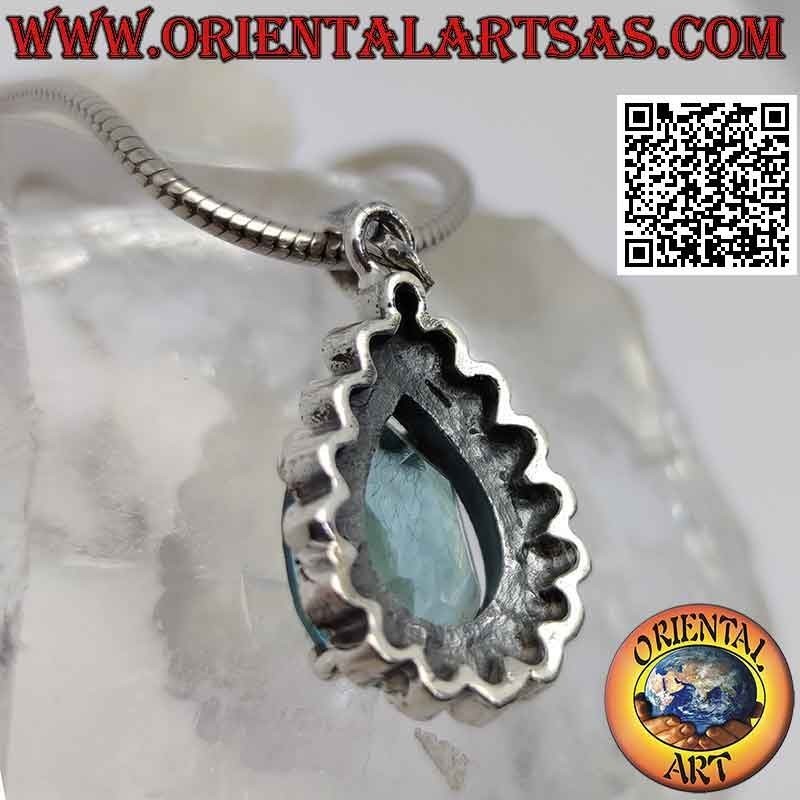 Colgante de plata con topacio azul en forma de gota rodeado de marcasita