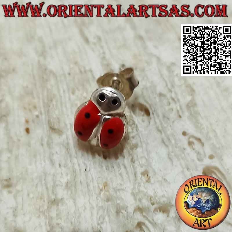 Mini orecchino in argento, la coccinella smaltata rossa grande con ali socchiuse