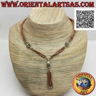 Gargantilla de dos hileras de tubos de jade crudo y plata 925 ‰ ensartada con mariposas y mechón