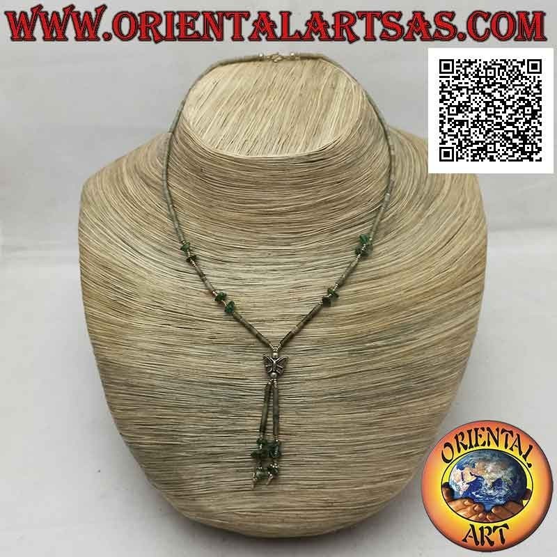 Chokerhalskette aus Röhren und Fragmenten aus roher grüner Jade und 925 ‰ Silber mit einem Büschel (Schmetterling)