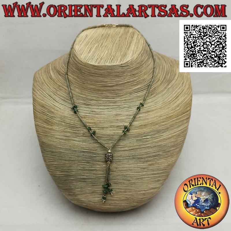 Gargantilla de tubos y fragmentos de jade verde crudo y plata 925 ‰ ensartada con un mechón (cilindro)
