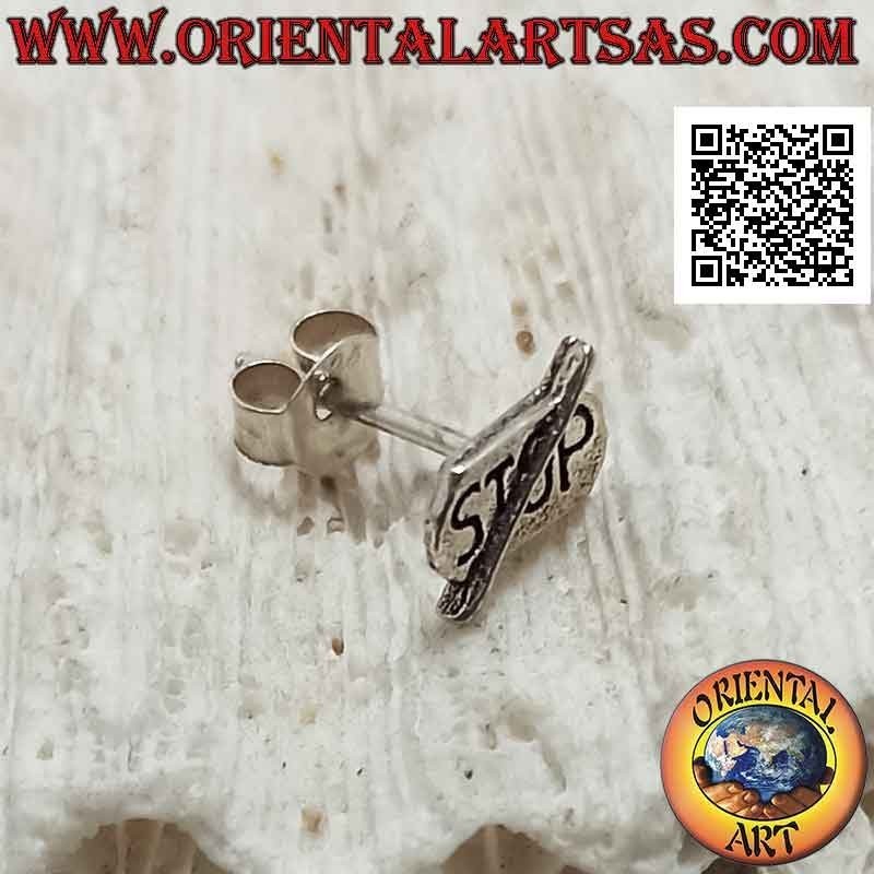 Mini boucle d'oreille en argent, le "stop" barré