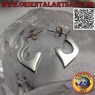 Silver earrings with smooth and squared elongated semicircle lobe