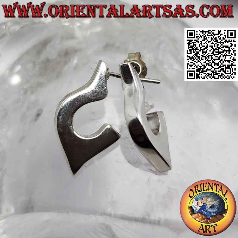 Silver earrings with smooth and squared elongated semicircle lobe