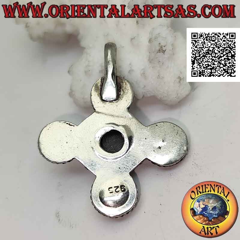 Ciondolo in argento a forma di croce con black star (Diopside) tonda centrale e pietre di luna