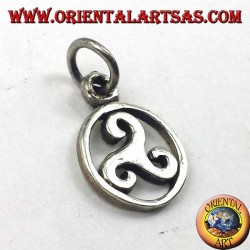 pendentif en argent, triskelion dans le symbole du cercle cosmique de la Baltique