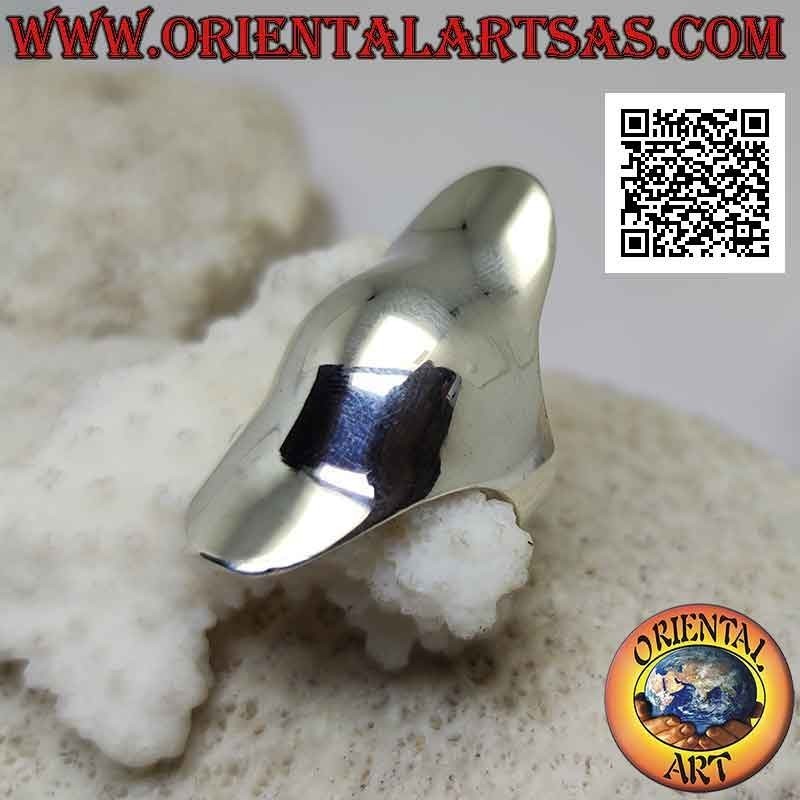 Anillo plateado liso en forma de cubierta de dedo ondulada
