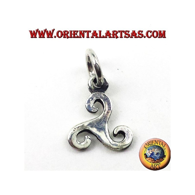 pendentif en argent, symbole de triskelion de la Baltique