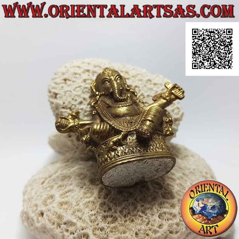 Sculpture de Ganesh "le dieu éléphant" sur l'autel, en laiton doré vieilli 8 cm