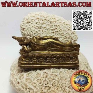 Escultura de Buda en posición de reposo, en latón dorado de 9 cm.