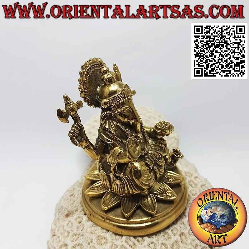 Sculpture de Ganesh "le dieu éléphant" assis sur la fleur de lotus, en laiton doré 12 cm