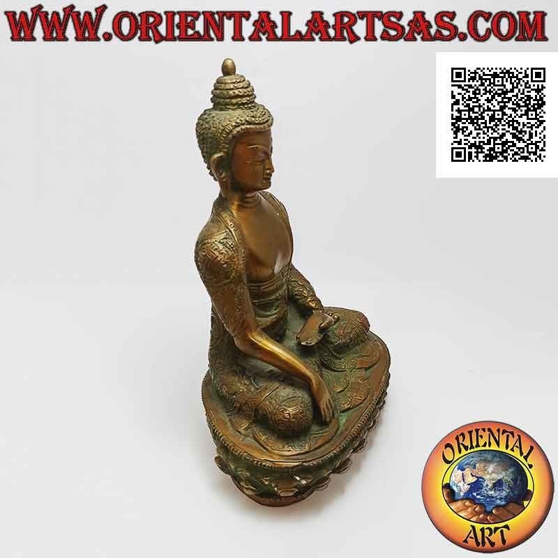 Buddha-Skulptur "Bhumisparsha Mudra - Unterwerfung des Dämons Mara" in Messing 21 cm