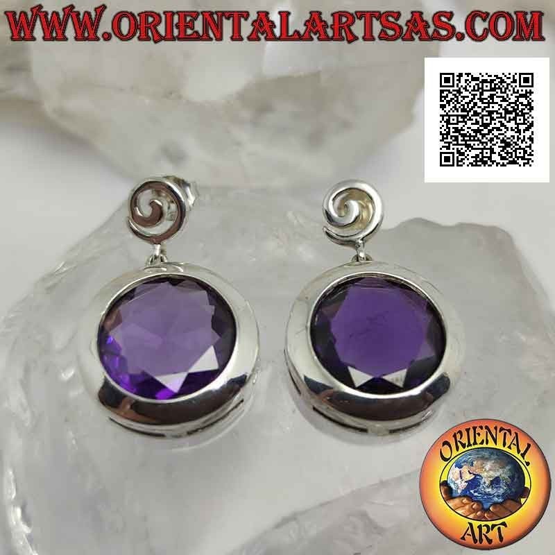 Boucles d'oreilles à lobes en argent avec grosse améthyste synthétique à facettes rondes avec fil à bord lisse