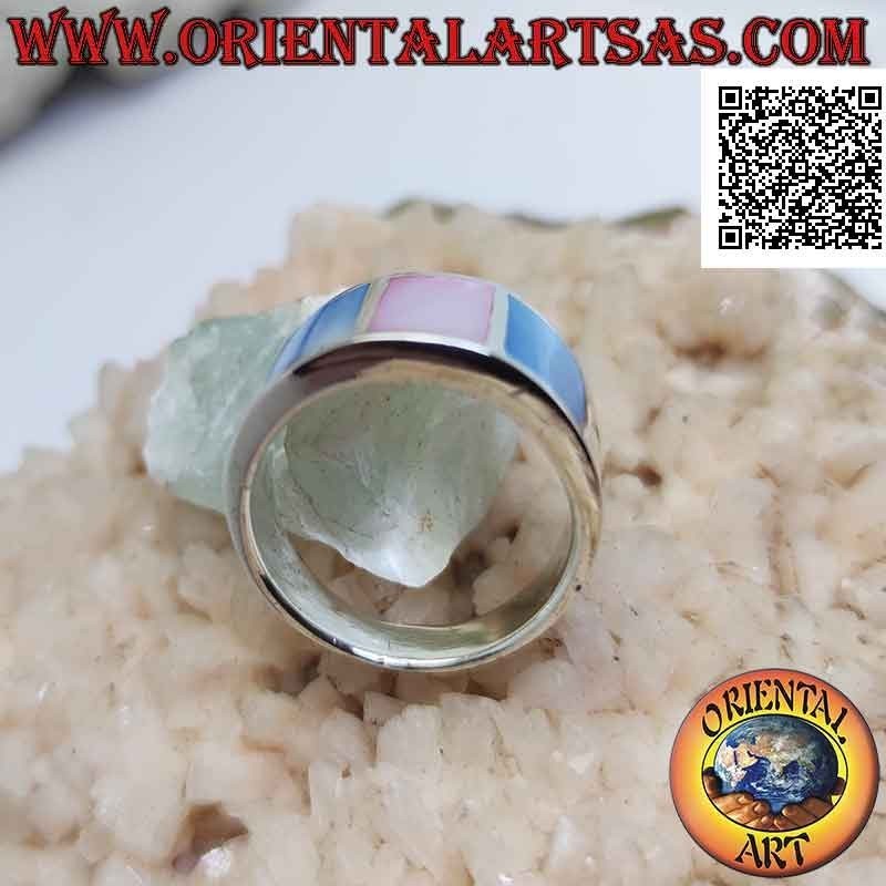 Anillo de plata con banda lisa con tres nácar multicolor engastados en el alambre (5)