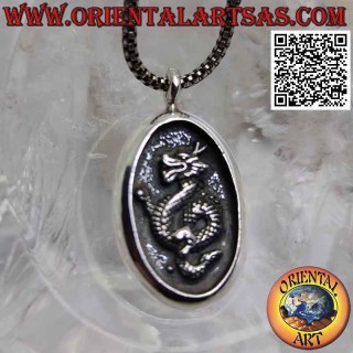 Pendentif en argent, médaille ovale avec dragon népalais en bas-relief