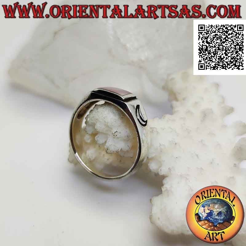 Bague en argent lisse avec nacre rectangulaire et soleil et lune gravés sur les côtés