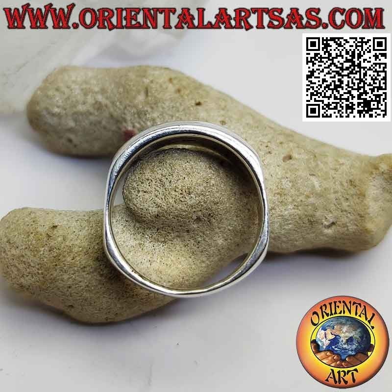 Smooth squared silver ring, flat on the sides and convex forward