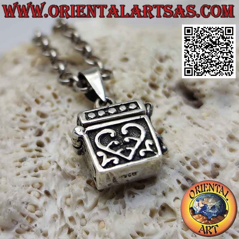 Silver box pendant in the shape of a handbag with engraved decorations
