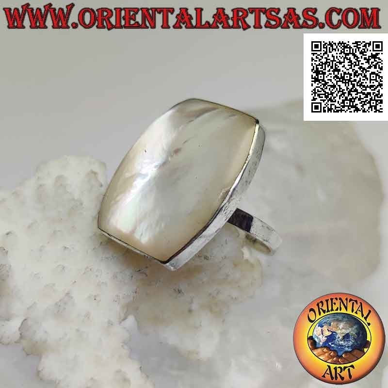 Bague en argent avec nacre rectangulaire arrondie sur deux côtés avec bord lisse (réglable)