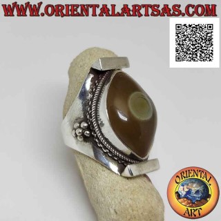 Bague en argent avec agate oeil de Shiva ovale bicolore sur monture népalaise (jaune - blanc)