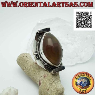 Anello in argento con agata occhio di Shiva ovale bicolore su montatura nepalese (giallo - arancio)