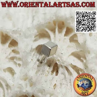 Mini boucle d'oreille / nez point en argent, le cube lisse