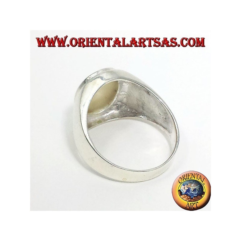 Silver ring with Mother of Pearl Oval