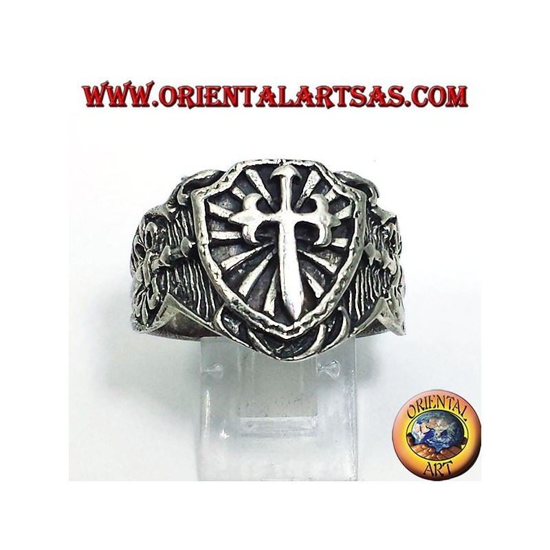 Anello in argento, scudo croce spada medievale